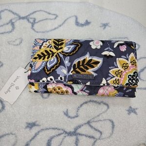 Vera Bradley Floral Women's Clutch - Multicolor NWT